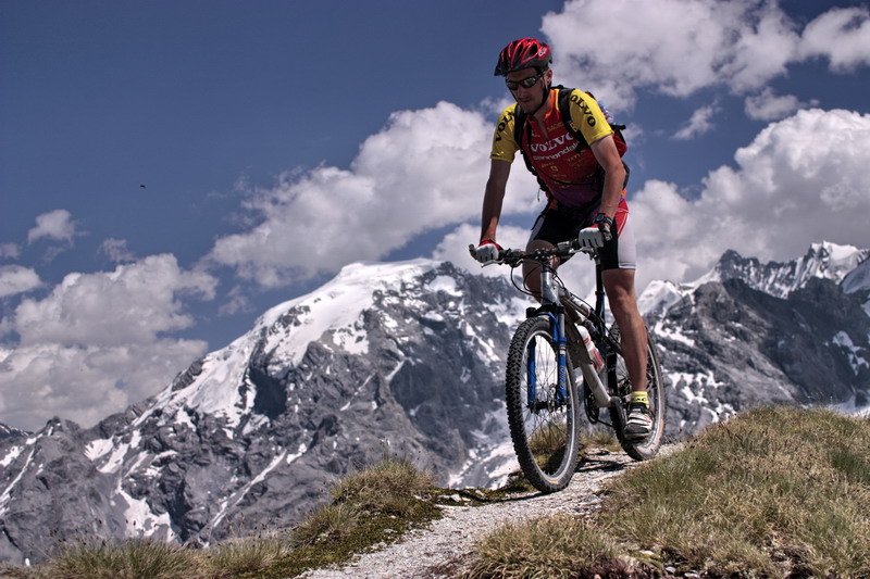 passo-stelvio-2757m-na-horskom-bicykli-