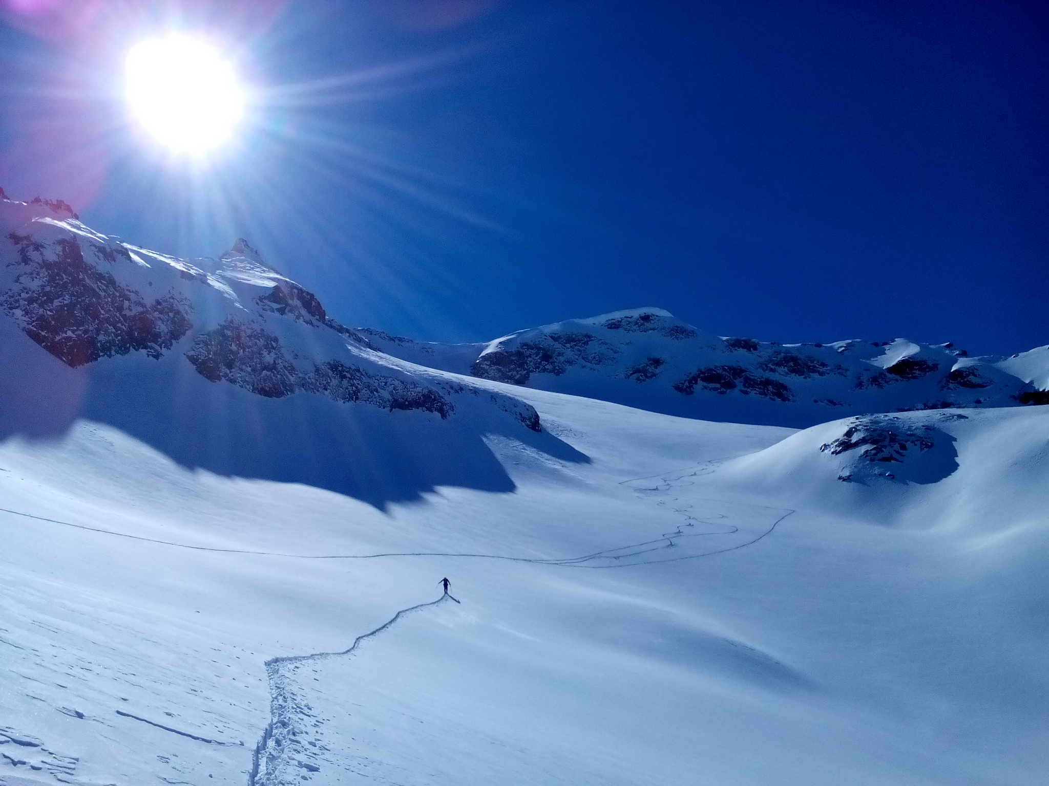 Piz_Lagrev,_ski_vrchol_v_prostriedku_fotky_s_prevejmi